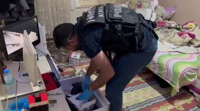 ’yüzüncü Yıl Operasyonu’nda Uyuşturucu Tacirlerine Eş Zamanlı Baskın