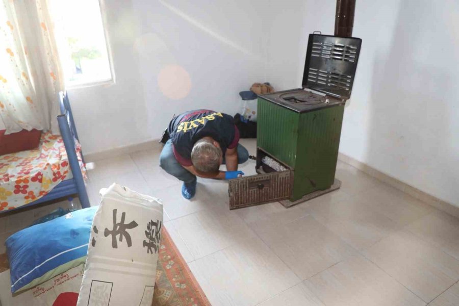 Mersin’de Torbacılara Şafak Operasyonu: 37 Gözaltı