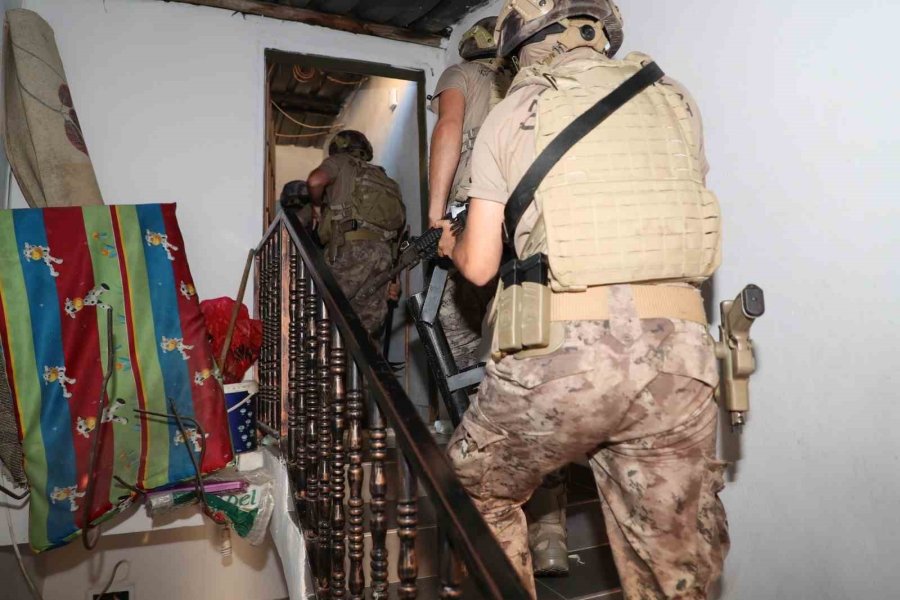 Mersin’de Torbacılara Şafak Operasyonu: 37 Gözaltı