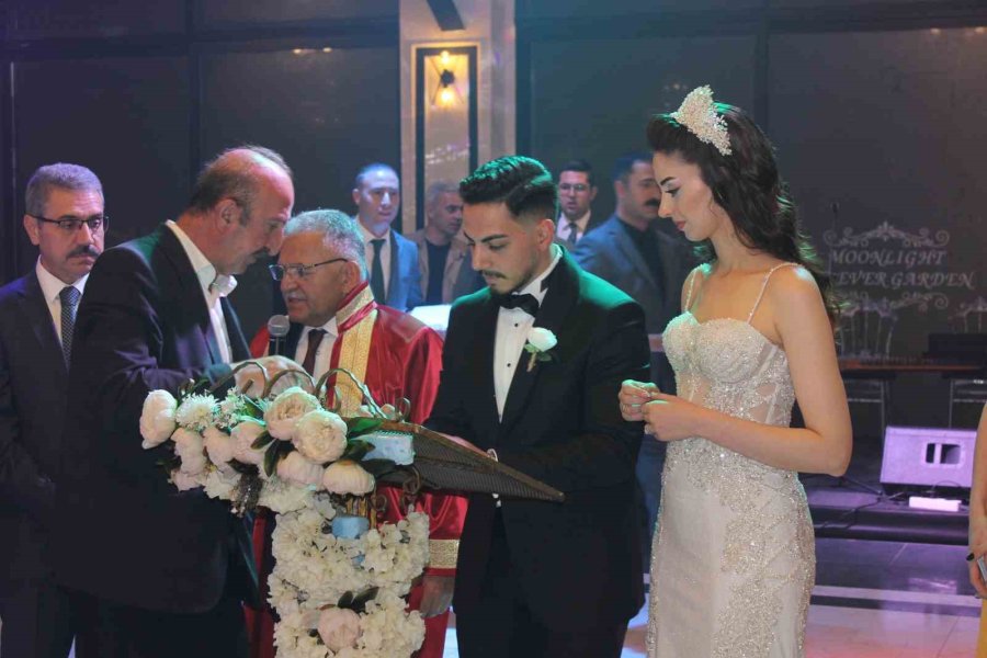 Yazıcı Ailesinin Mutlu Günü