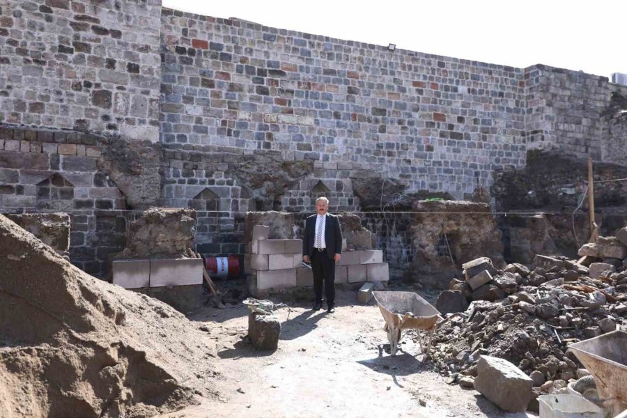 5 Asırlık Tarihi Gön Han Yakında Yeniden Hayat Bulacak