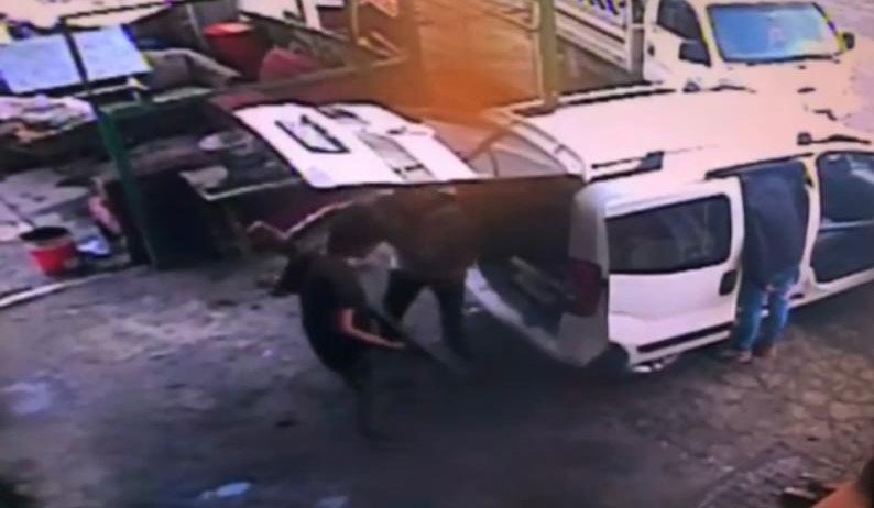 Polisler Adım Adım Takip Etti, Hırsızları Kıskıvrak Yakaladı