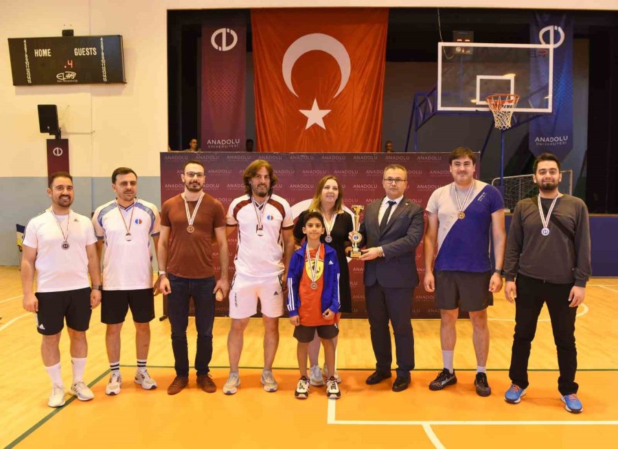 Personel Voleybol Turnuvası Şampiyonu Aöf Oldu