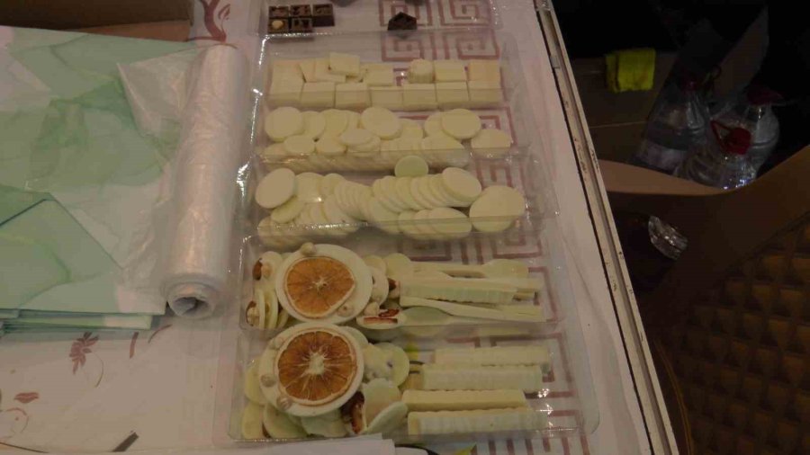 Bayram Çikolataları Kadınlardan