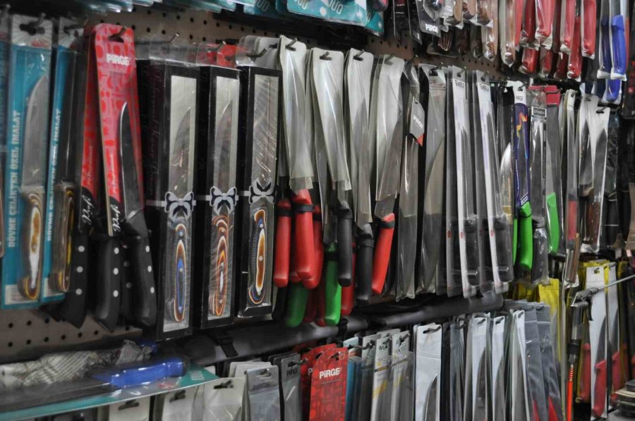 Bıçakçılar Da Sıra Numarası Vermeye Başladı