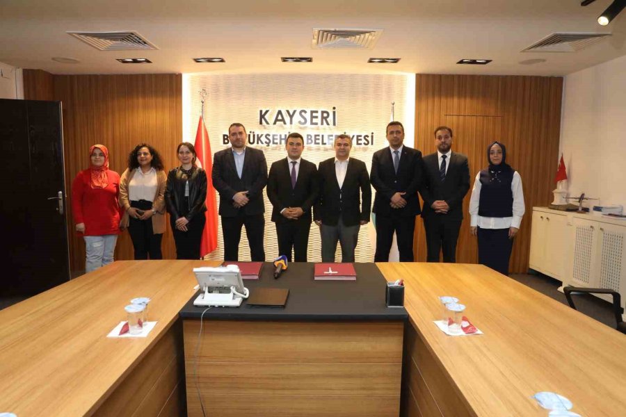 Büyükşehir Kaymek İle Hacılar Adem Arasında ’el Sanatları Kursları’ İş Birliği Protokolü