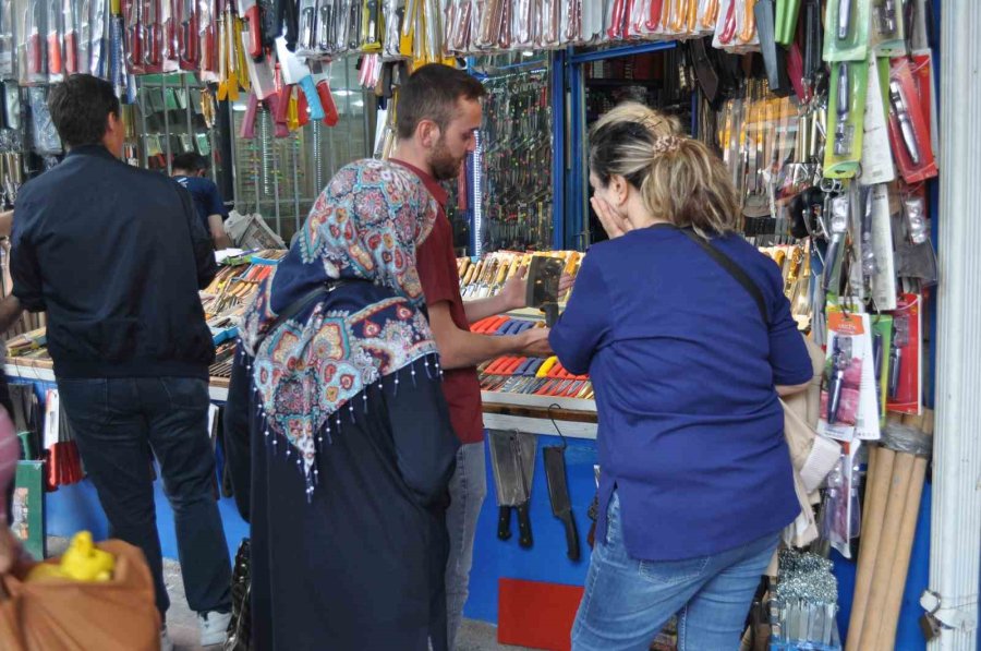 Bıçakçılar Da Sıra Numarası Vermeye Başladı