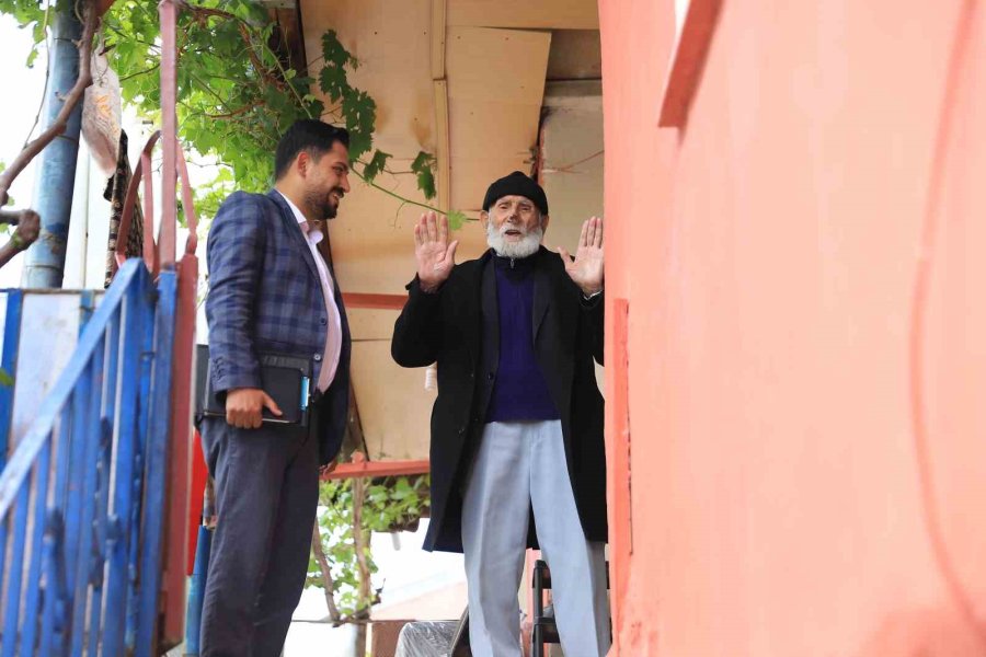 Başkan Büyükkılıç, 97 Yaşındaki Uluçınarın Talebini Yerine Getirdi