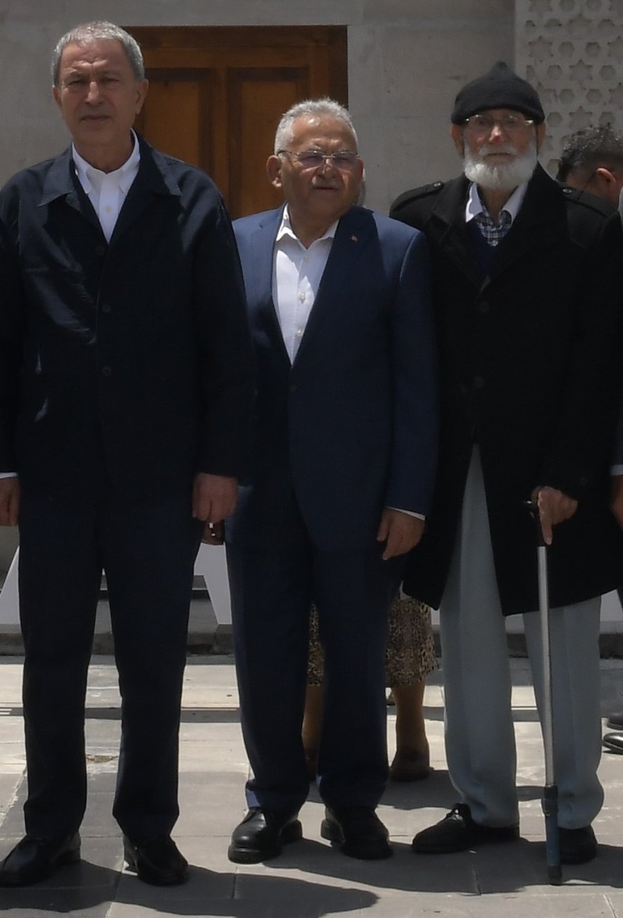 Başkan Büyükkılıç, 97 Yaşındaki Uluçınarın Talebini Yerine Getirdi