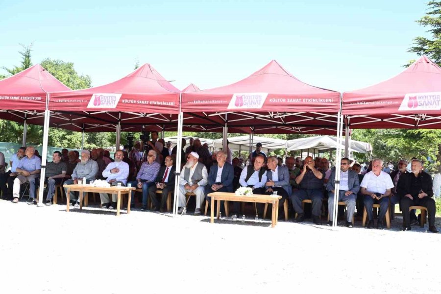 Konya’nın Manevi Önderlerinden Ladikli Ahmet Hüdai Anıldı
