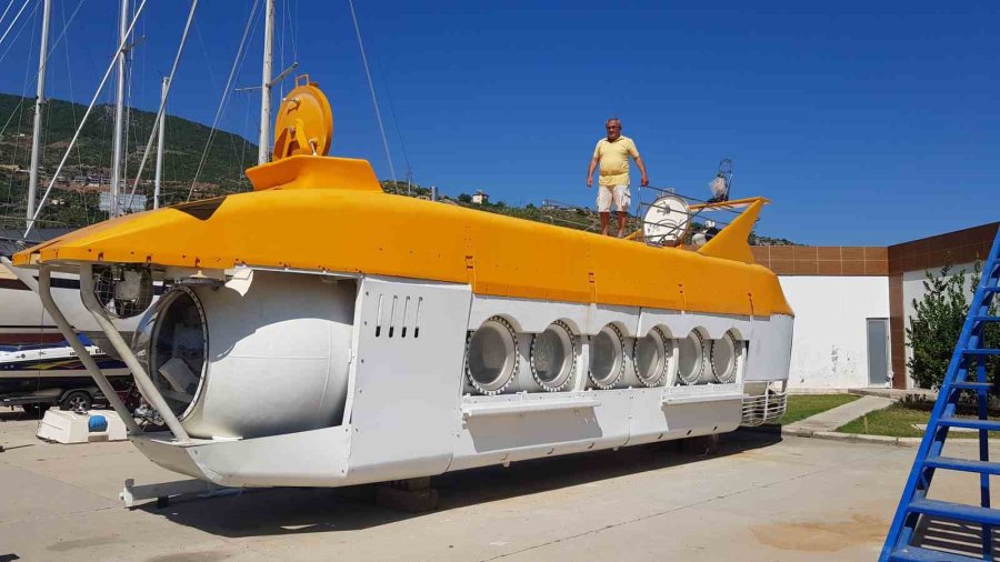 Emekli Deniz Kuvvetleri Komutanından ’titan’ Açıklaması