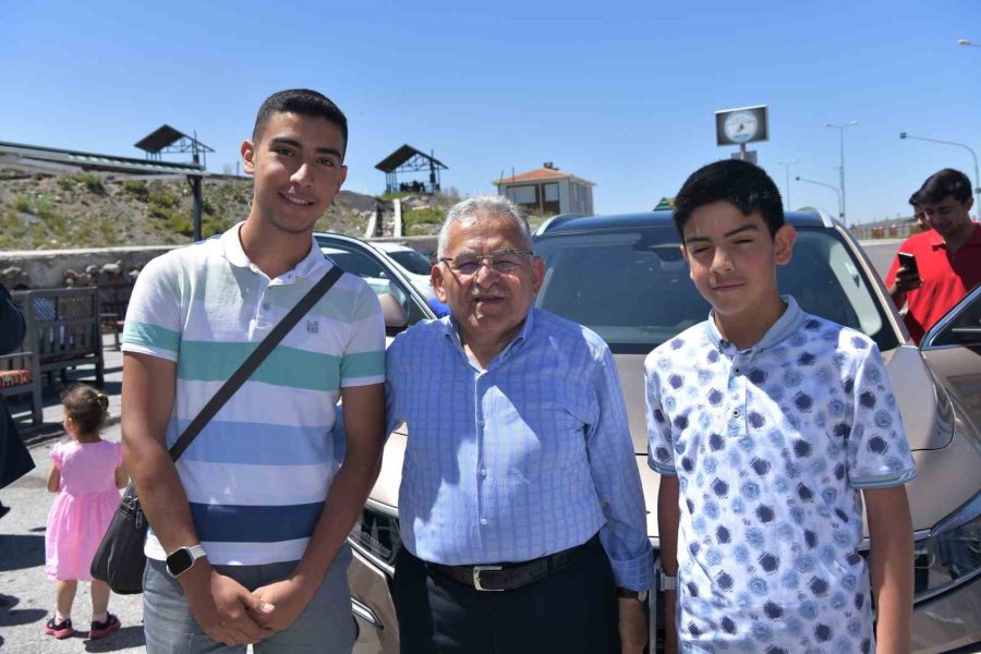 Başkan Büyükkılıç’tan Erciyes Esnafına Ziyaret