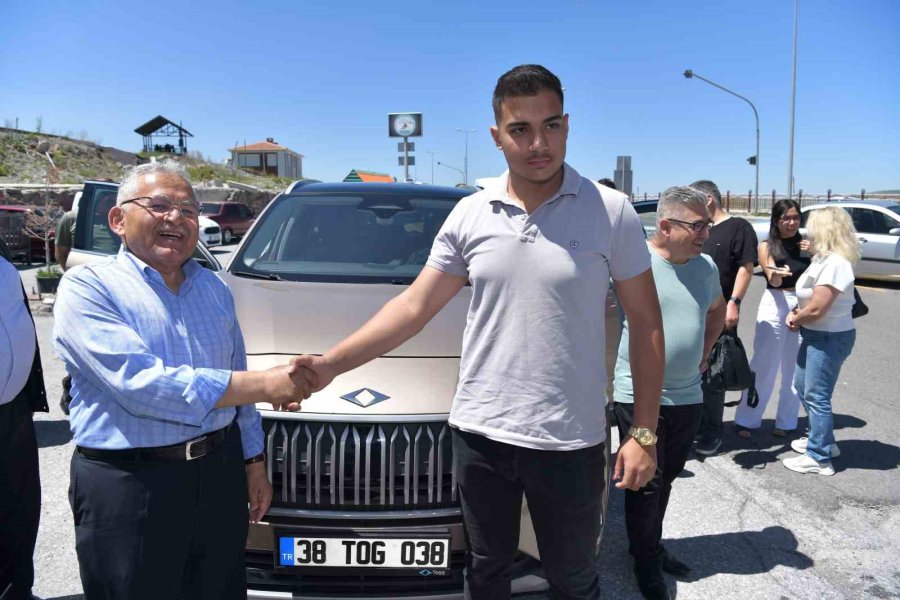 Başkan Büyükkılıç’tan Erciyes Esnafına Ziyaret