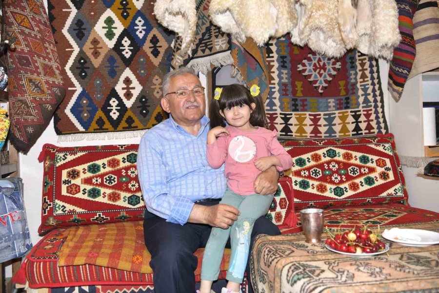 Başkan Büyükkılıç’tan Erciyes Esnafına Ziyaret