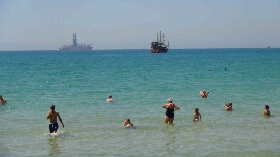 Mersin Sahillerinde Bayram Arifesinde Doluluk Oranı Yüzdü 100 Oldu