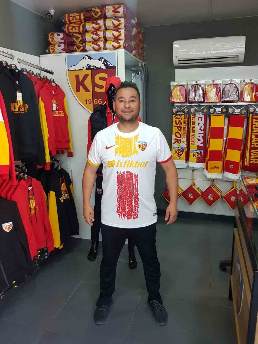 Kayserispor Formaları Satışa Çıkarıldı