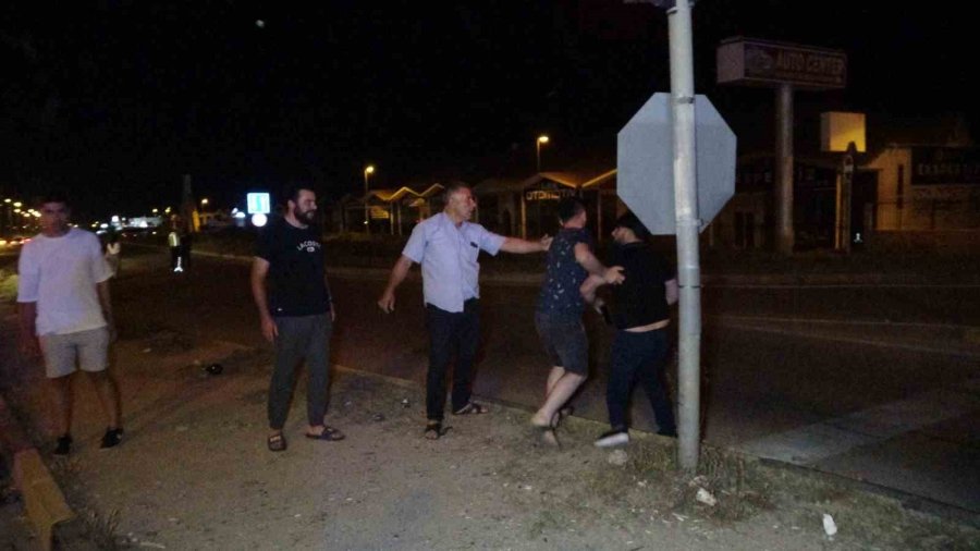 İki Aracın Hurdaya Döndüğü Kazada Alkollü Çıkan Diş Hekimine Meydan Dayağı