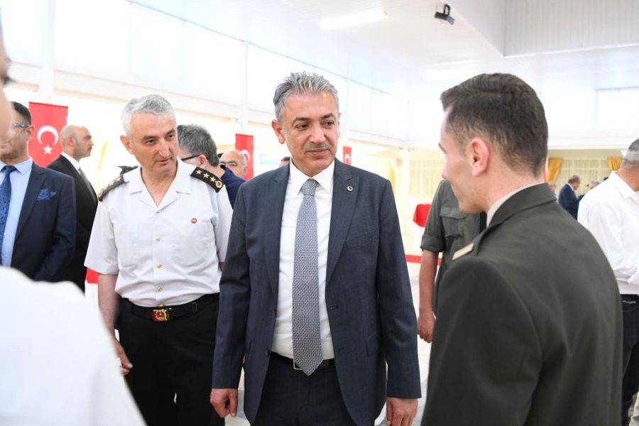 Karaman’da İl Protokolü Bayramlaşma Programında Bir Araya Geldi