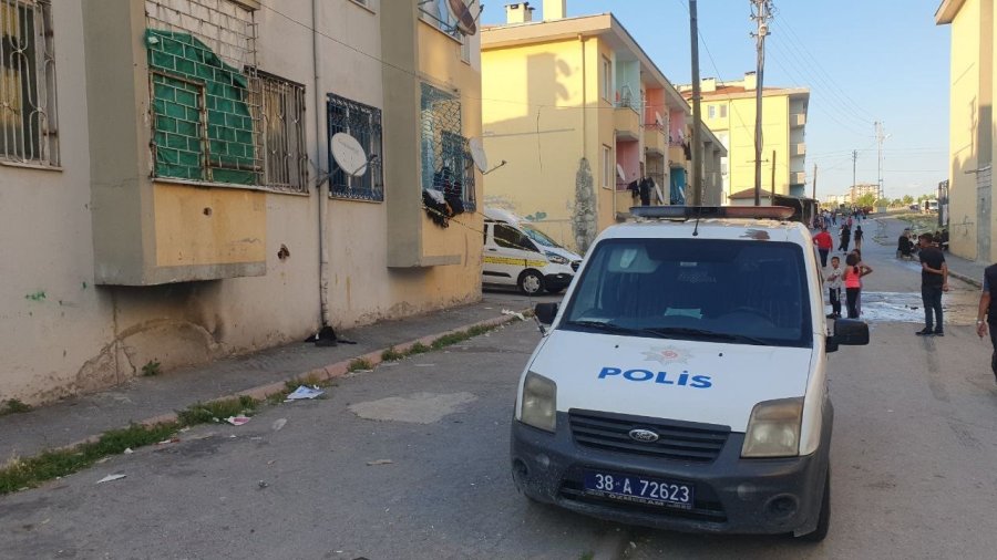 2’nci Kattan Düşen Adam Ağır Yaralandı