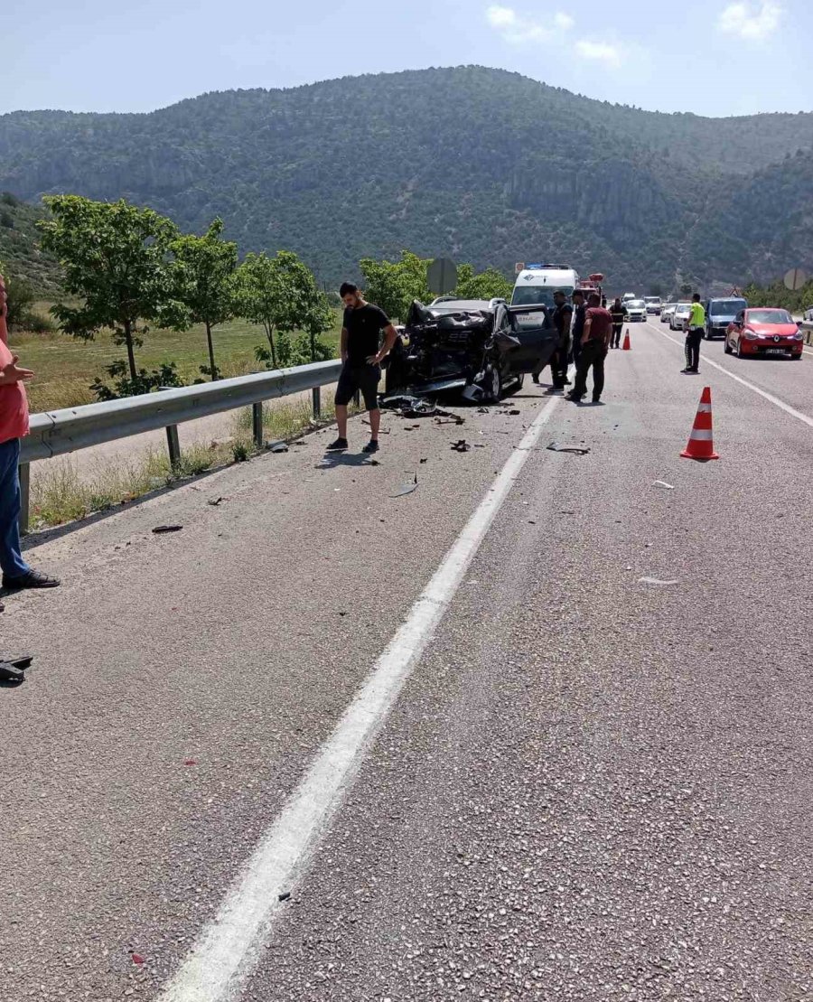 Antalya’da Trafik Kazası: 1 Ölü
