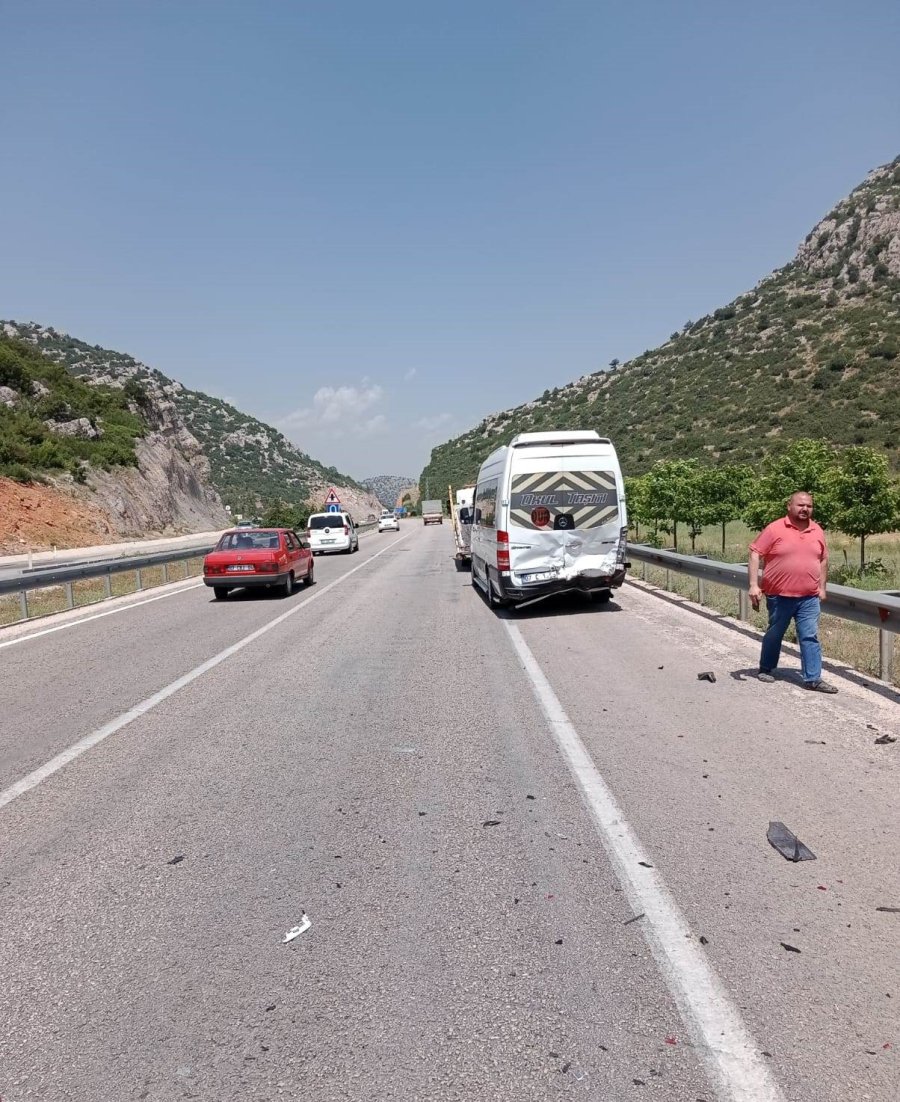 Antalya’da Trafik Kazası: 1 Ölü