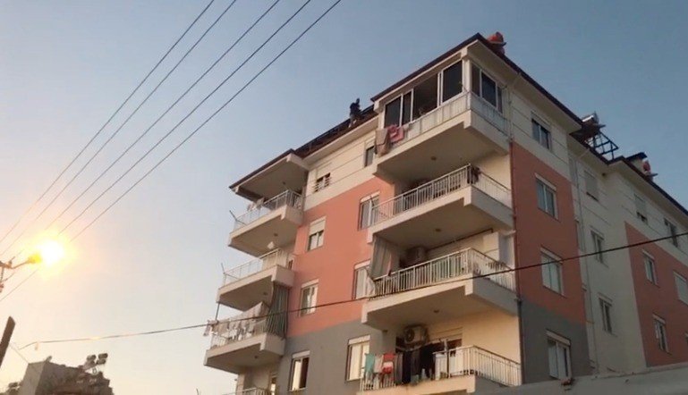 2 Çocuk Annesi Eşini 24 Yerinden Bıçakladı