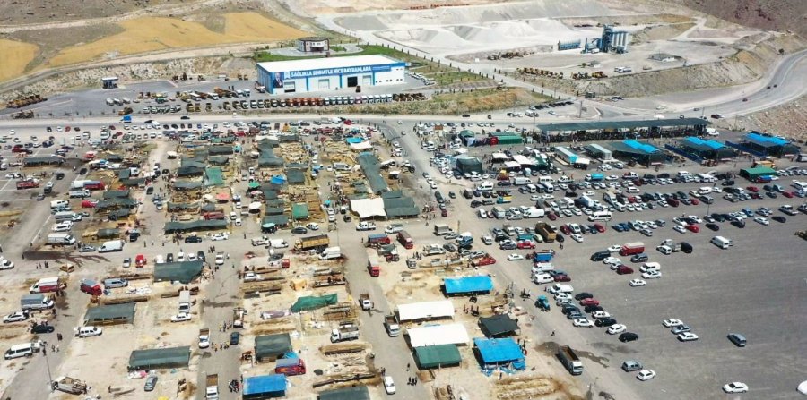 Kocasinan Belediyesi’nin Kurban Hizmetinden Vatandaş Çok Memnun