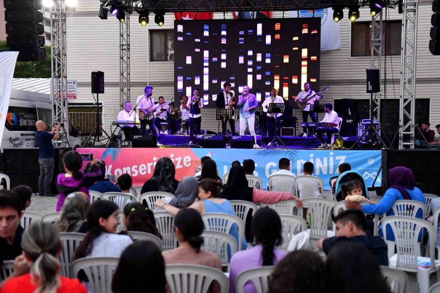 Mersin’de ’yaz Dostum’ Konserleri