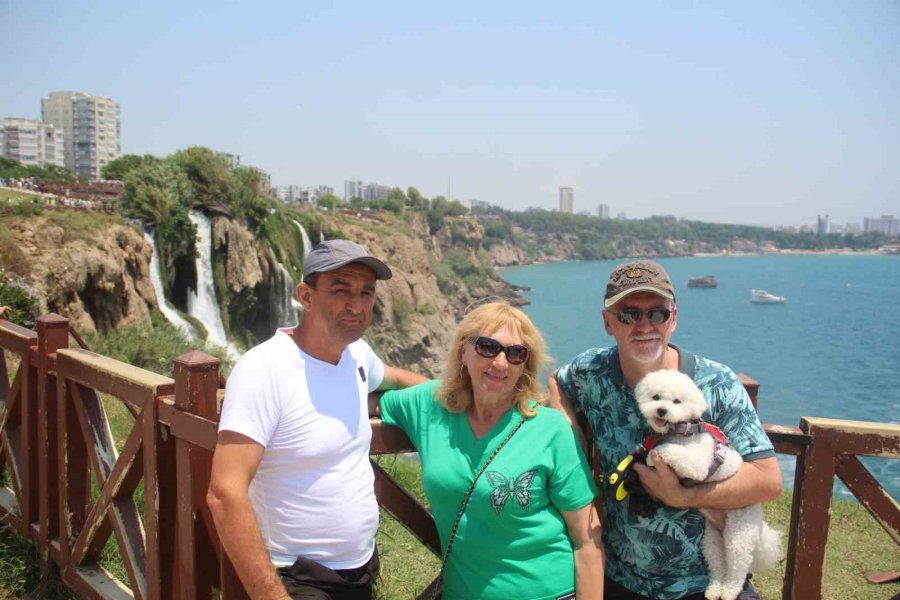 Antalya’nın Dünyaca Ünlü Şelalesine Ziyaretçi Akını