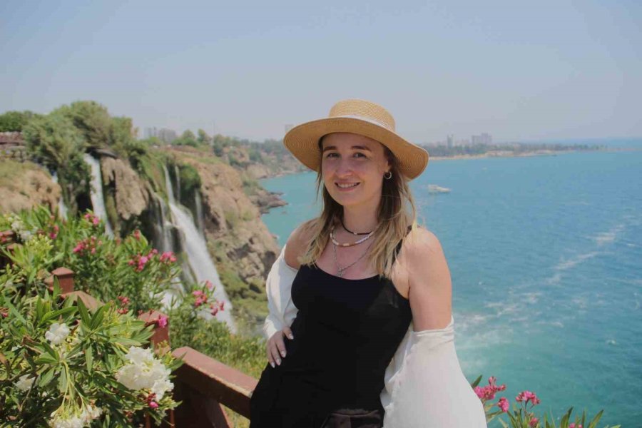 Antalya’nın Dünyaca Ünlü Şelalesine Ziyaretçi Akını