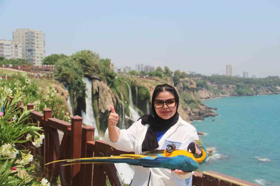 Antalya’nın Dünyaca Ünlü Şelalesine Ziyaretçi Akını