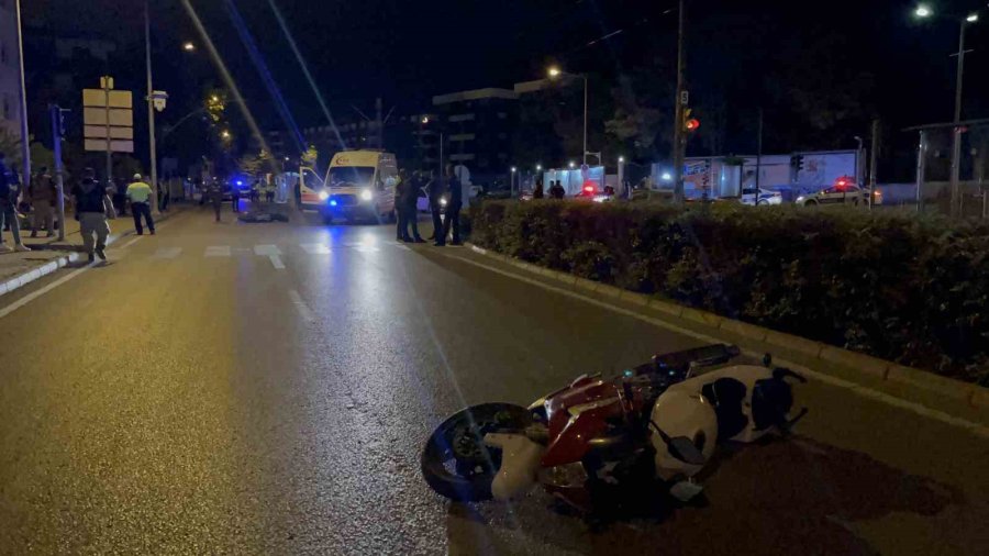 Motosiklet Kazasında 18 Yaşındaki Genç Kız Hayatını Kaybetti