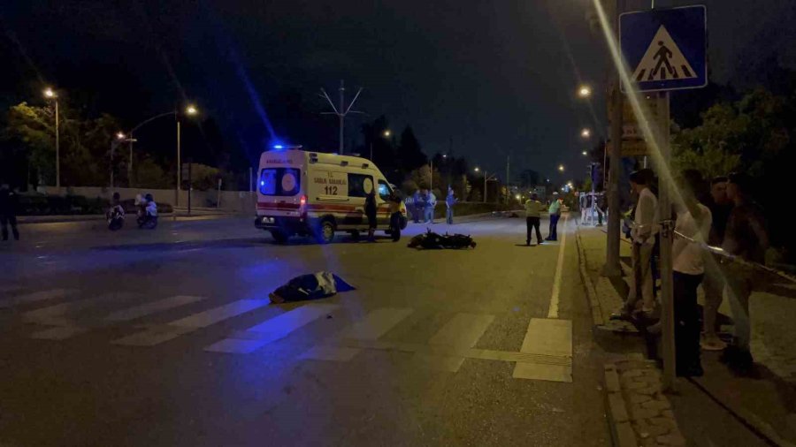 Motosiklet Kazasında 18 Yaşındaki Genç Kız Hayatını Kaybetti