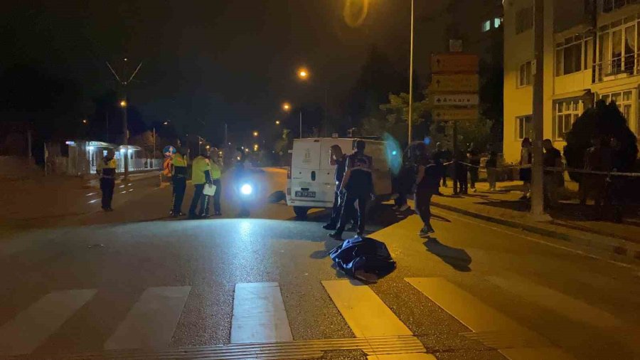 Motosiklet Kazasında 18 Yaşındaki Genç Kız Hayatını Kaybetti