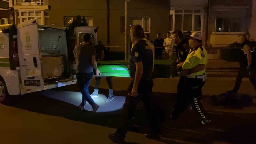 Motosiklet Kazasında 18 Yaşındaki Genç Kız Hayatını Kaybetti