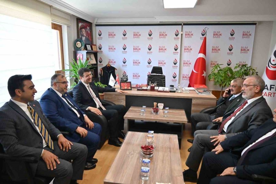 Kayseri Milletvekili Arıkan Siyasi Partilerle Bayramlaştı