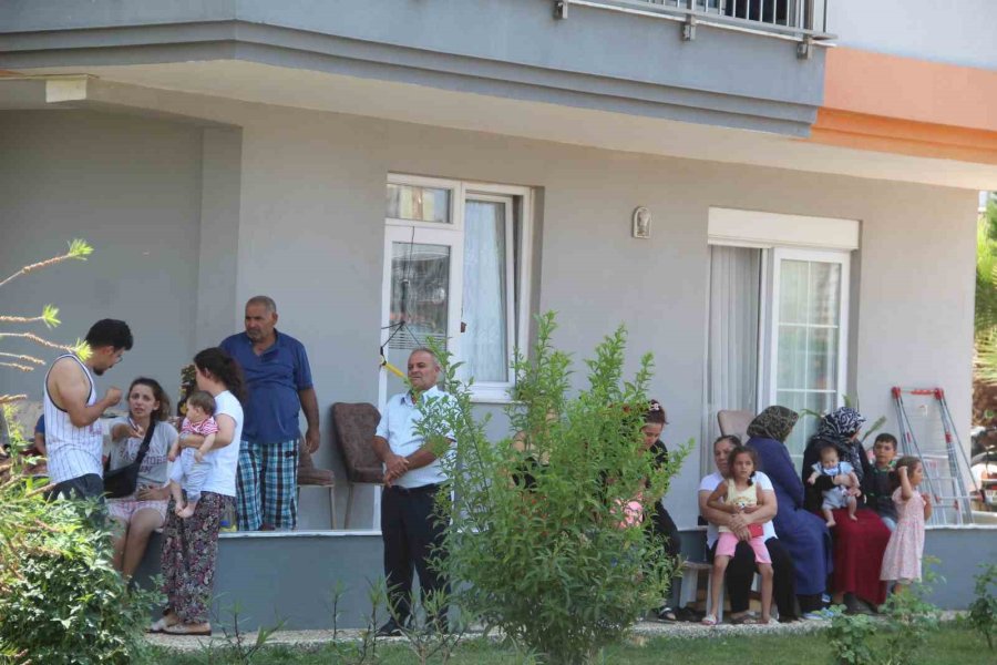 Klimadan Çıkan Yangında, Kayınvalidesiyle Kendini Son Anda Dışarı Attı