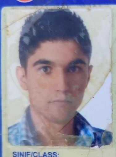 Otomobil Bariyere Ok Gibi Saplandı: 1 Ölü