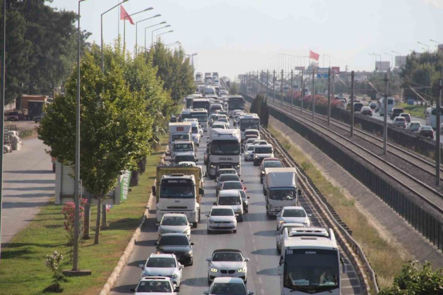 Turizm Kenti Antalya’da Dönüş Trafiği