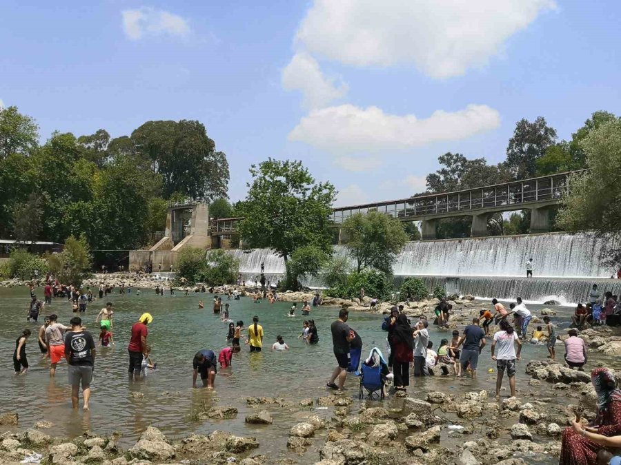 Mersin’de Aşırı Sıcaklardan Bunalan Vatandaşlar Baraja Akın Etti