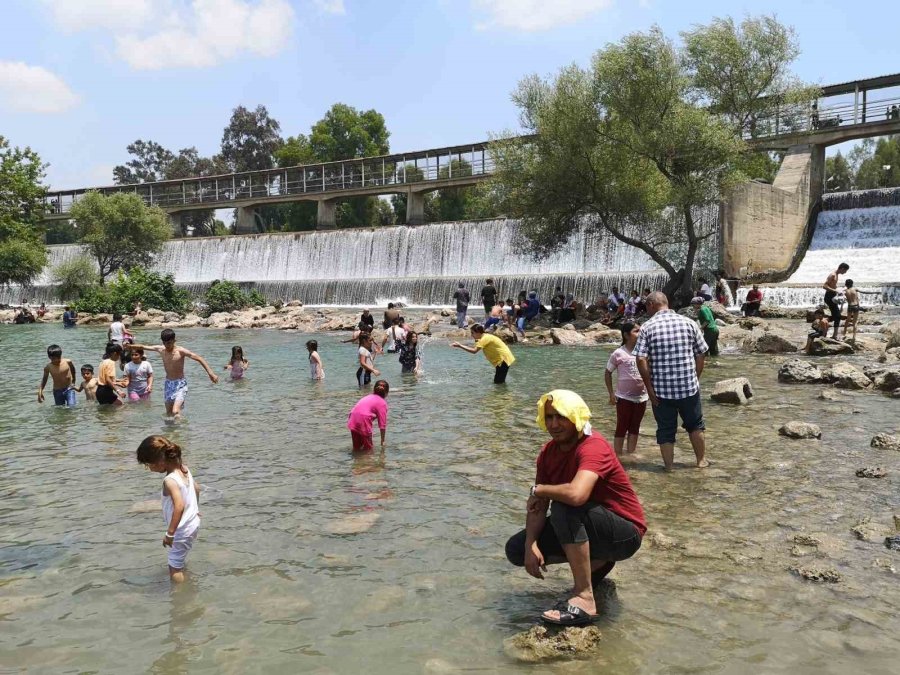 Mersin’de Aşırı Sıcaklardan Bunalan Vatandaşlar Baraja Akın Etti