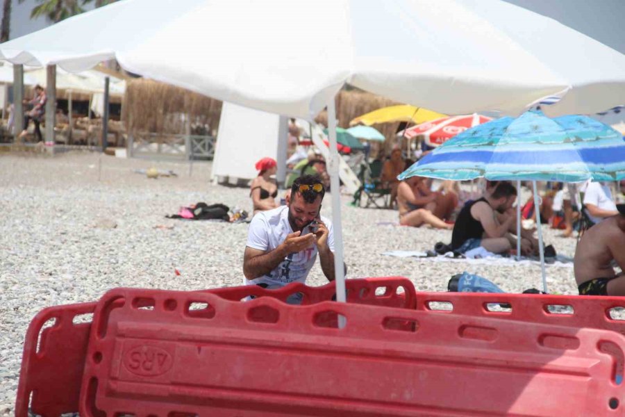 Kuzeni Gözlerinin Önünde Boğularak Hayatını Kaybetti, Gözyaşlarına Boğuldu