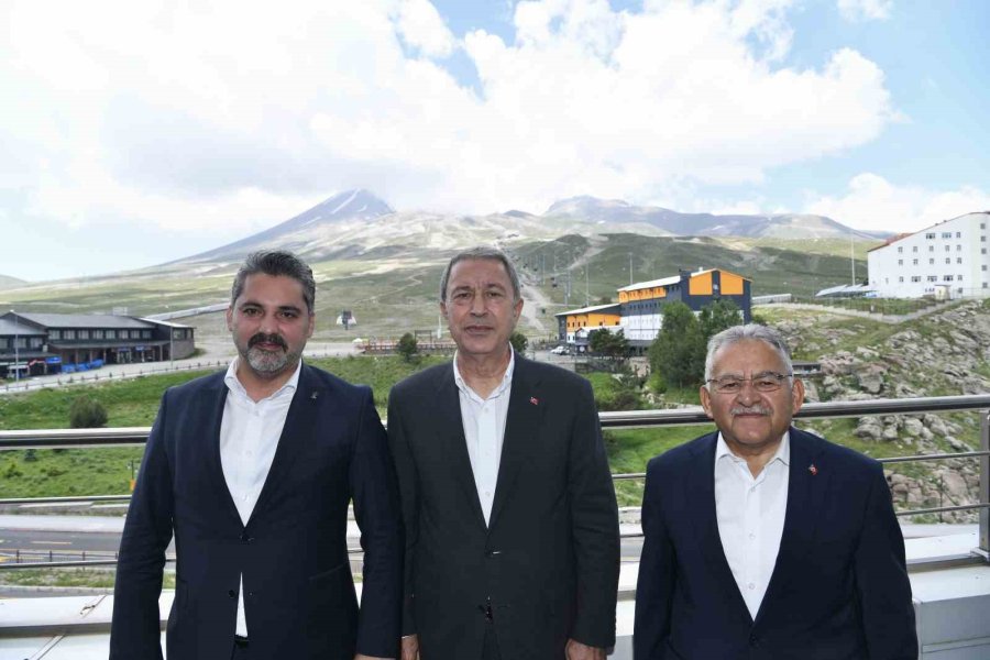 Akar İle Büyükkılıç, Erciyes Yüksek İrtifa Kamp Merkezi’nde İncelemelerde Bulundu