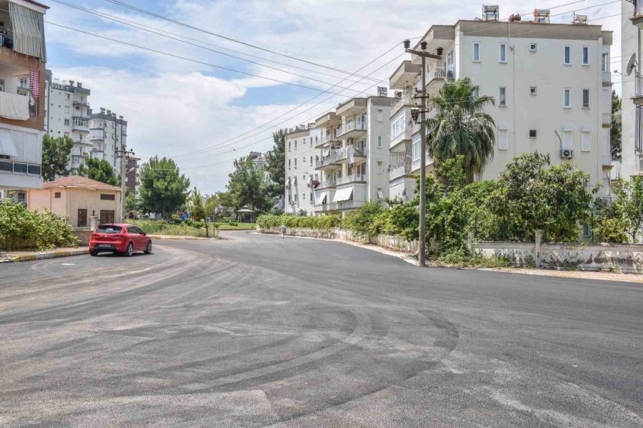 Kepez Belediyesi Asfaltı Bozulan Yolları Yeniledi