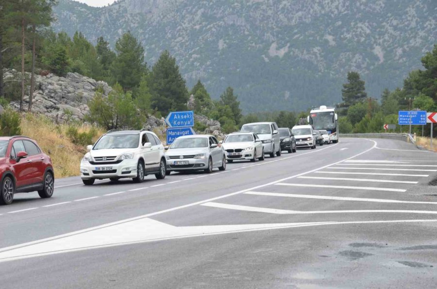 Tatil Dönüşü Antalya-konya Karayolunda Trafik Yoğunluğu