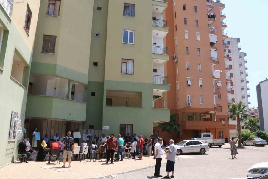 Antalya’da Tapusu Olmayan 66 Daireden Oluşan 26 Yıllık Siteye Mahkemeden Yıkım Kararı