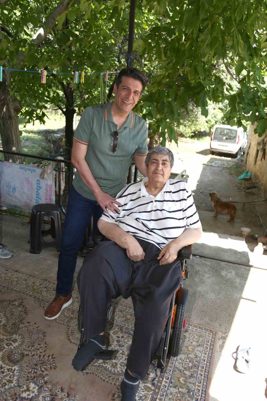 Başkan Genç’ten, Bedensel Engelli Bireye Anlamlı Hediye