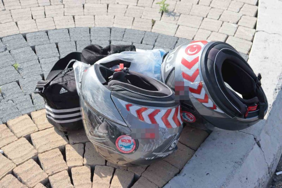 Motosikletli Polis Timi İle Otomobil Çarpıştı: 2 Polis Yaralı