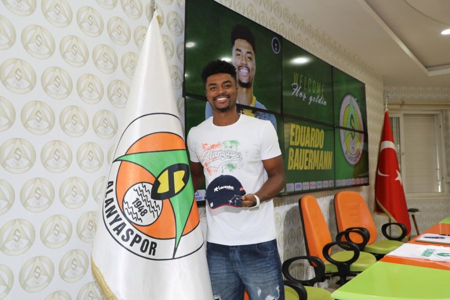 Alanyaspor’a Brezilyalı Defans