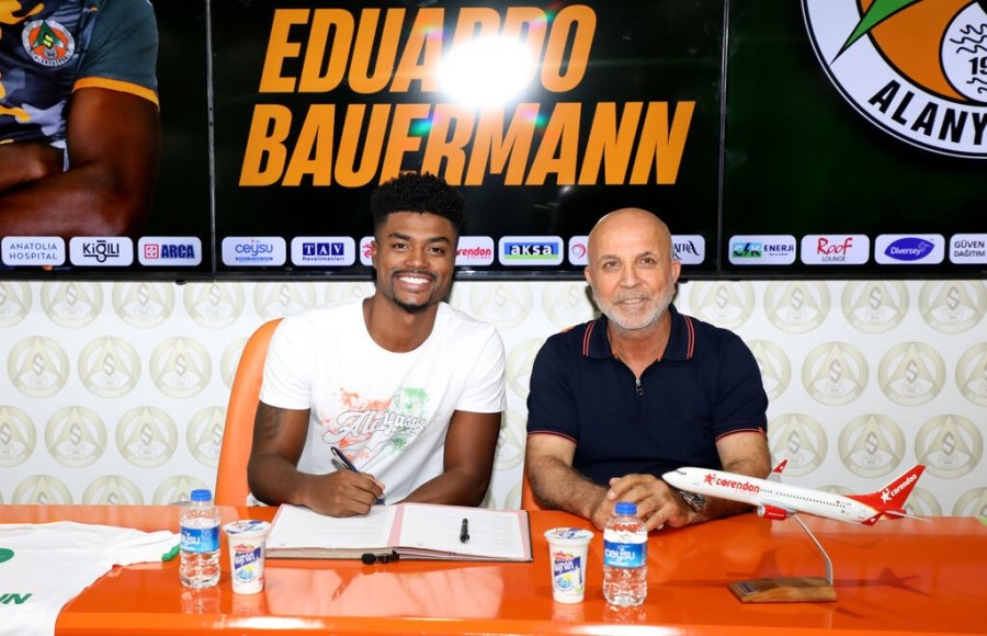 Alanyaspor’a Brezilyalı Defans